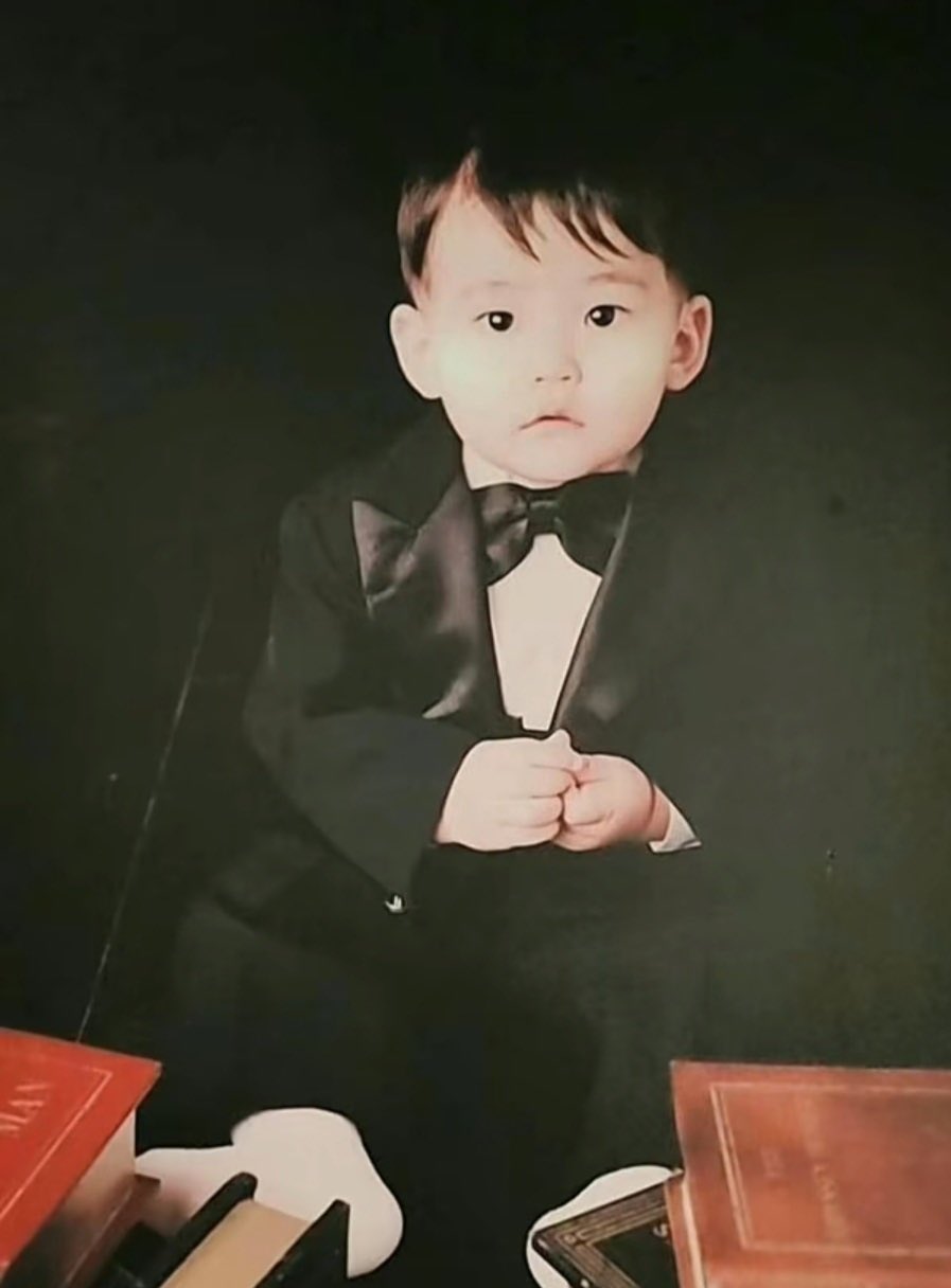 [잡담] 성한빈 아기때 사진 이것도 봐주라 | 인스티즈