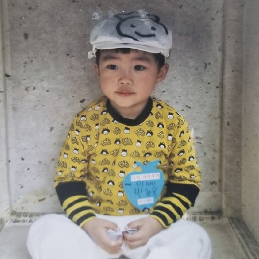 [잡담] 아 건욱이 이때 친형 유치원 행사 따라간거래 | 인스티즈