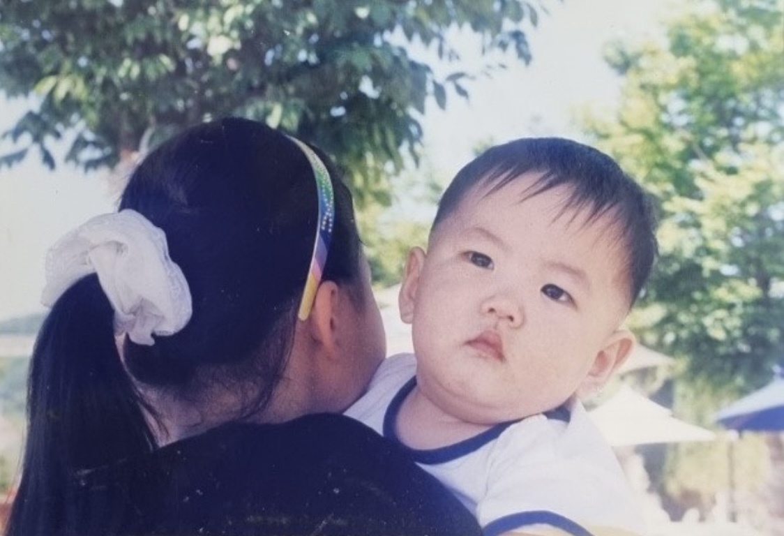 [잡담] 이환희 애기때 사진도 보고 갈 사람 ...? 👀 | 인스티즈