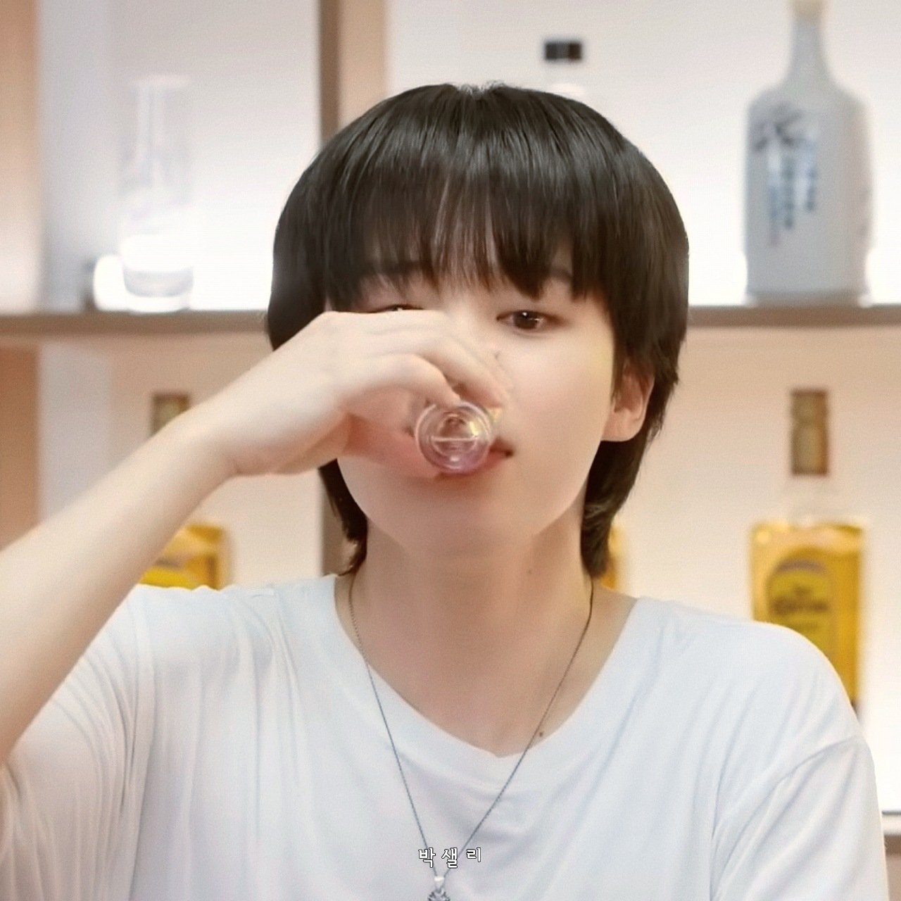 [잡담] 방탄 지민 손 진짜 쟉아 | 인스티즈