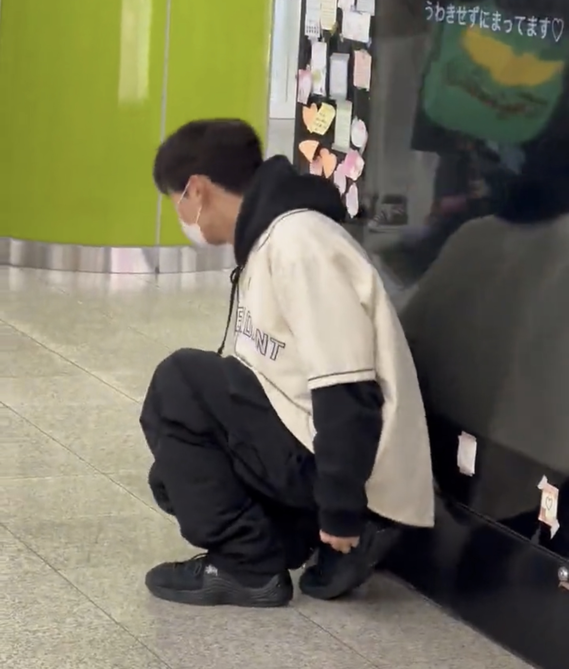 [잡담] 금준현 발 진짜 300임 | 인스티즈