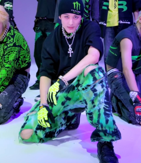 [잡담] 마크 바지 정보 아는 시즈니 있나요 | 인스티즈