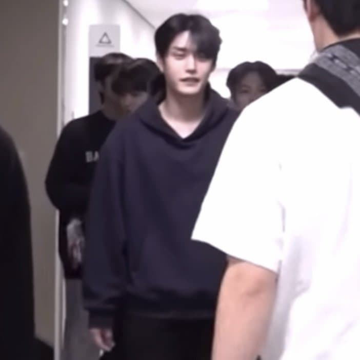 [잡담] 뭐라고 김지웅 유승언 같후드티? | 인스티즈