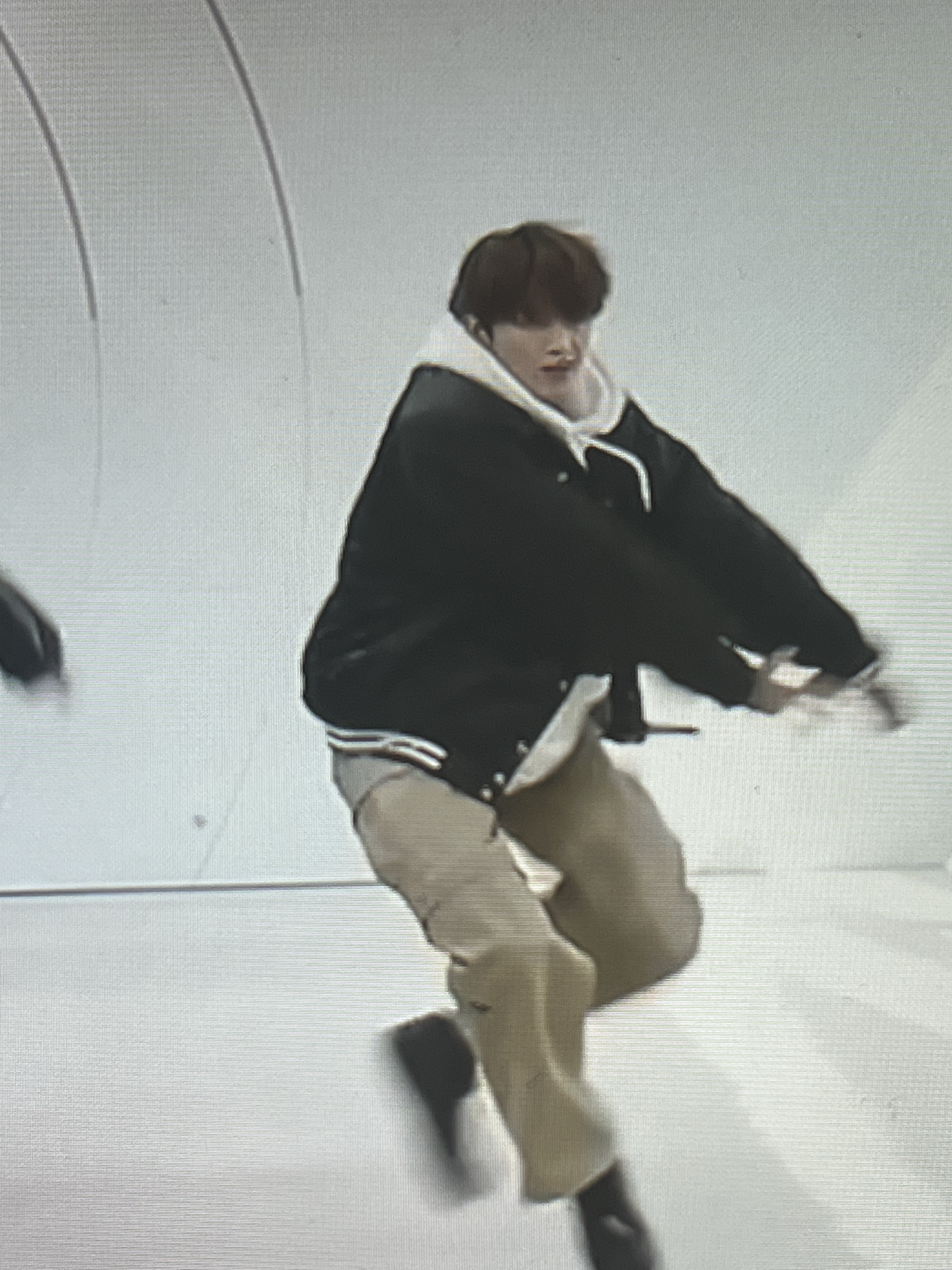 [잡담] 이 사람이 왕즈하오야???? | 인스티즈