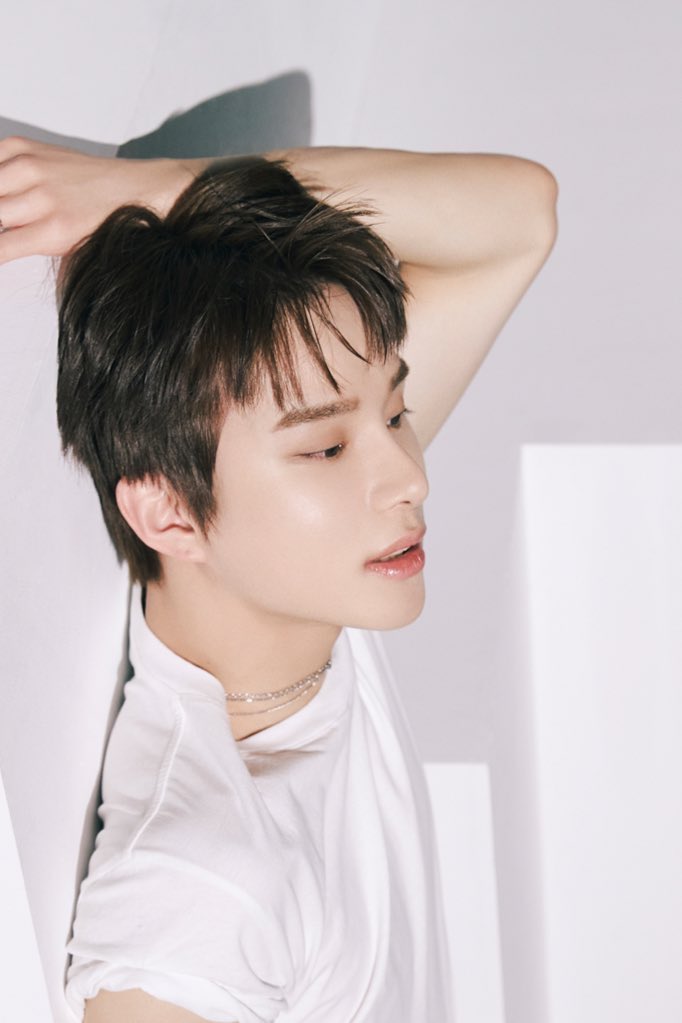 [잡담] 김정우 얼굴 진짜 개미친거같음 | 인스티즈