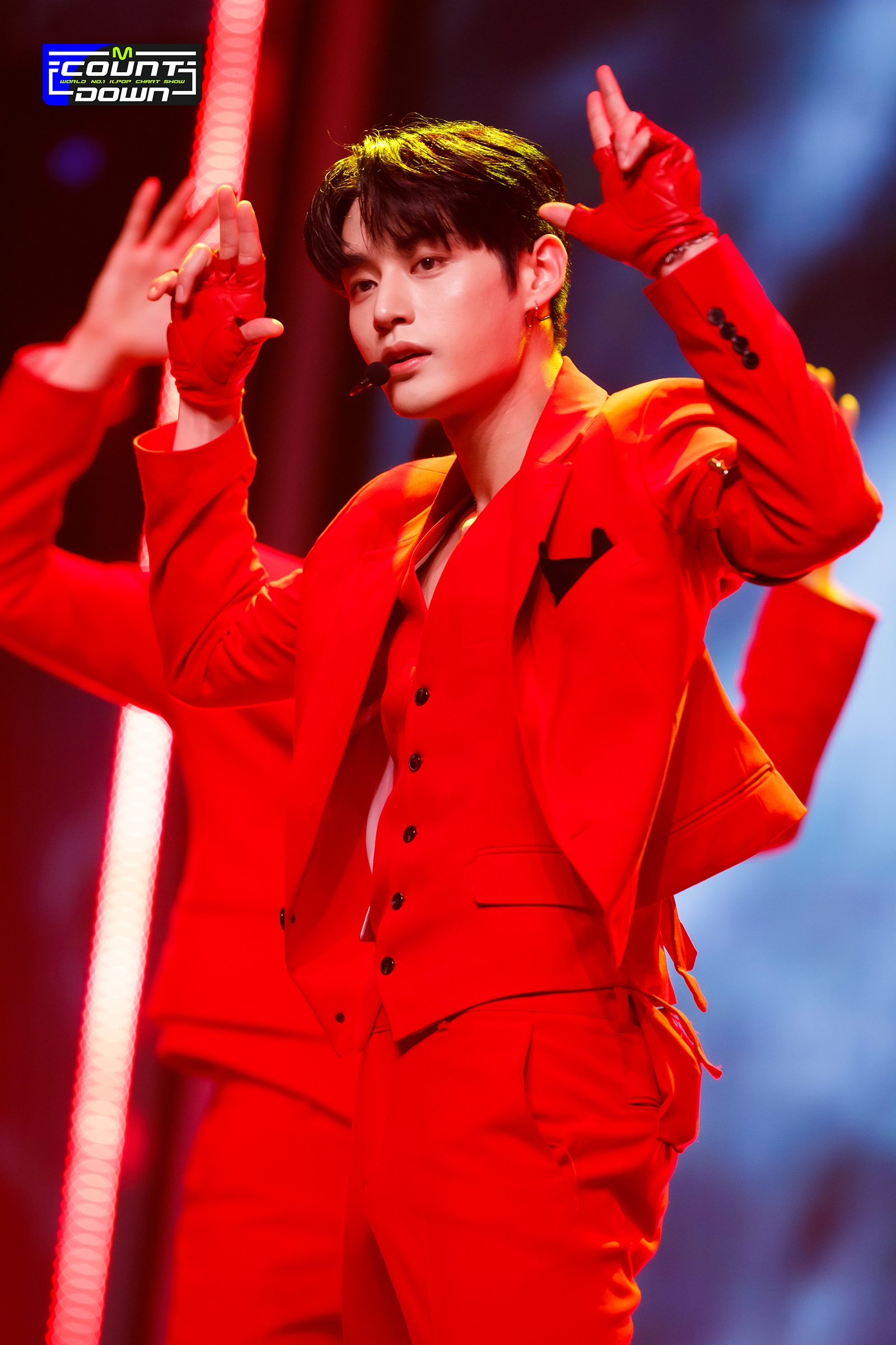 [잡담] 김지웅 뭔데 뭐냐고 | 인스티즈