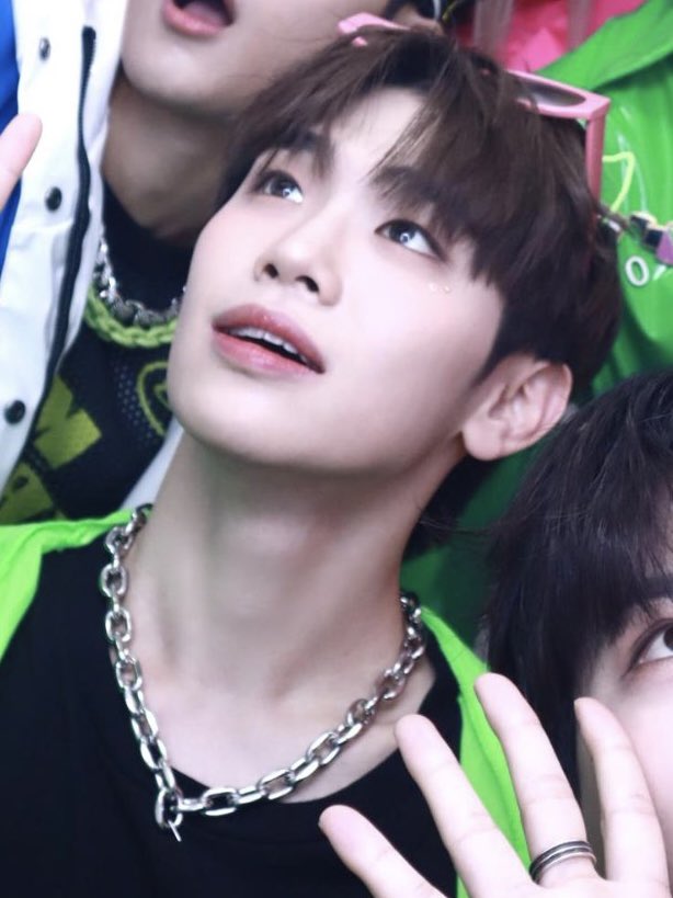 [잡담] 김태래 ㄹㅇ 한국 수요상 맞긴함 | 인스티즈