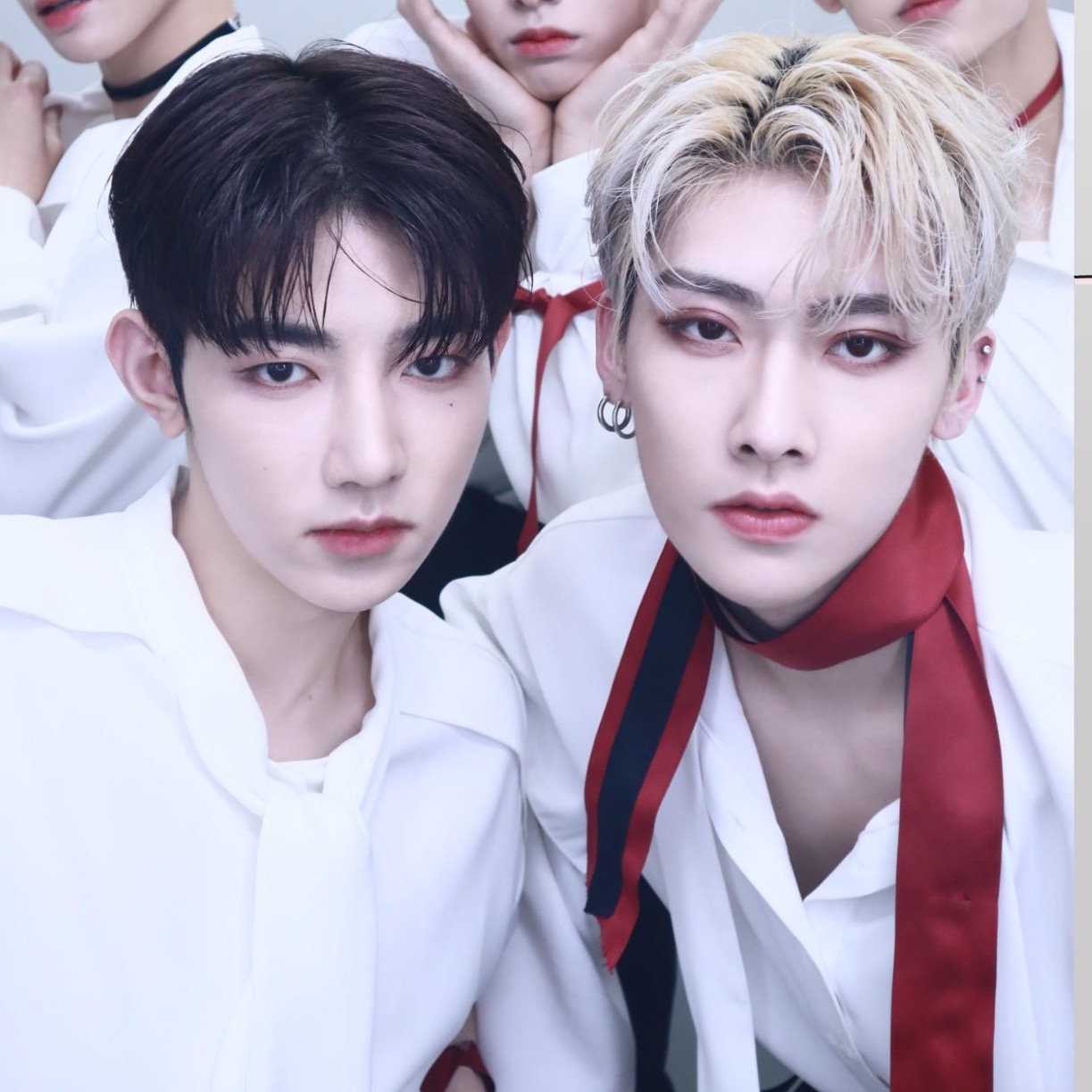 [잡담] 이렇게 보니까 리키 장하오 왜 같속인지 알겠어 | 인스티즈