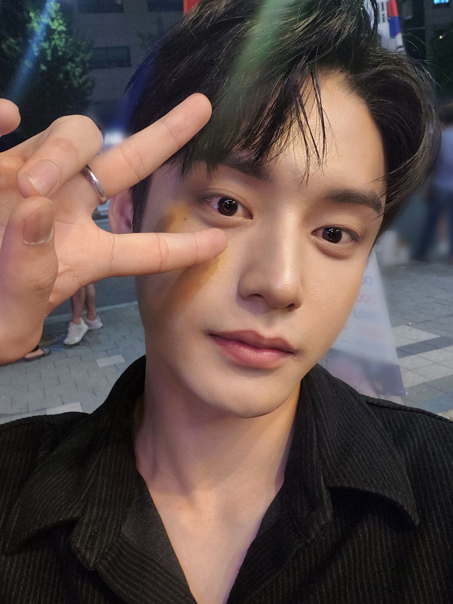 [잡담] 김지웅 눈물점 안지워서 행복함 | 인스티즈