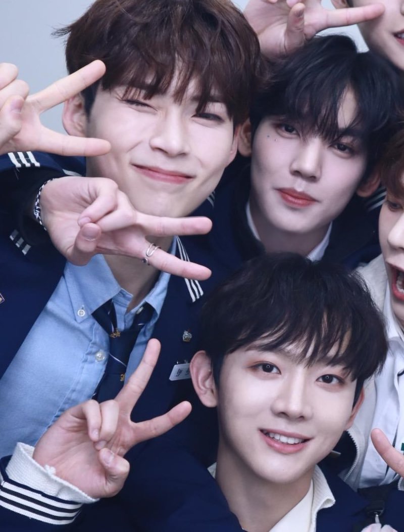 [잡담] 얘네 세 명 얼굴합 너무 좋음 | 인스티즈