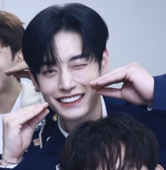 [잡담] 윙크천재 김지웅 | 인스티즈