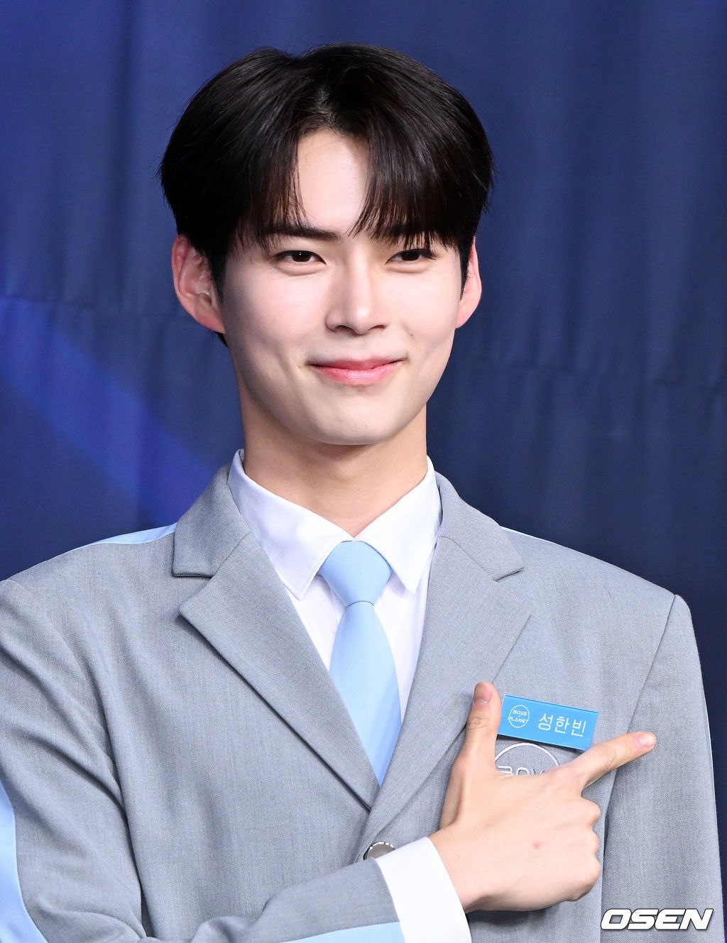 [잡담] 설마 성한빈 이거 홍조 올라온 거야? | 인스티즈