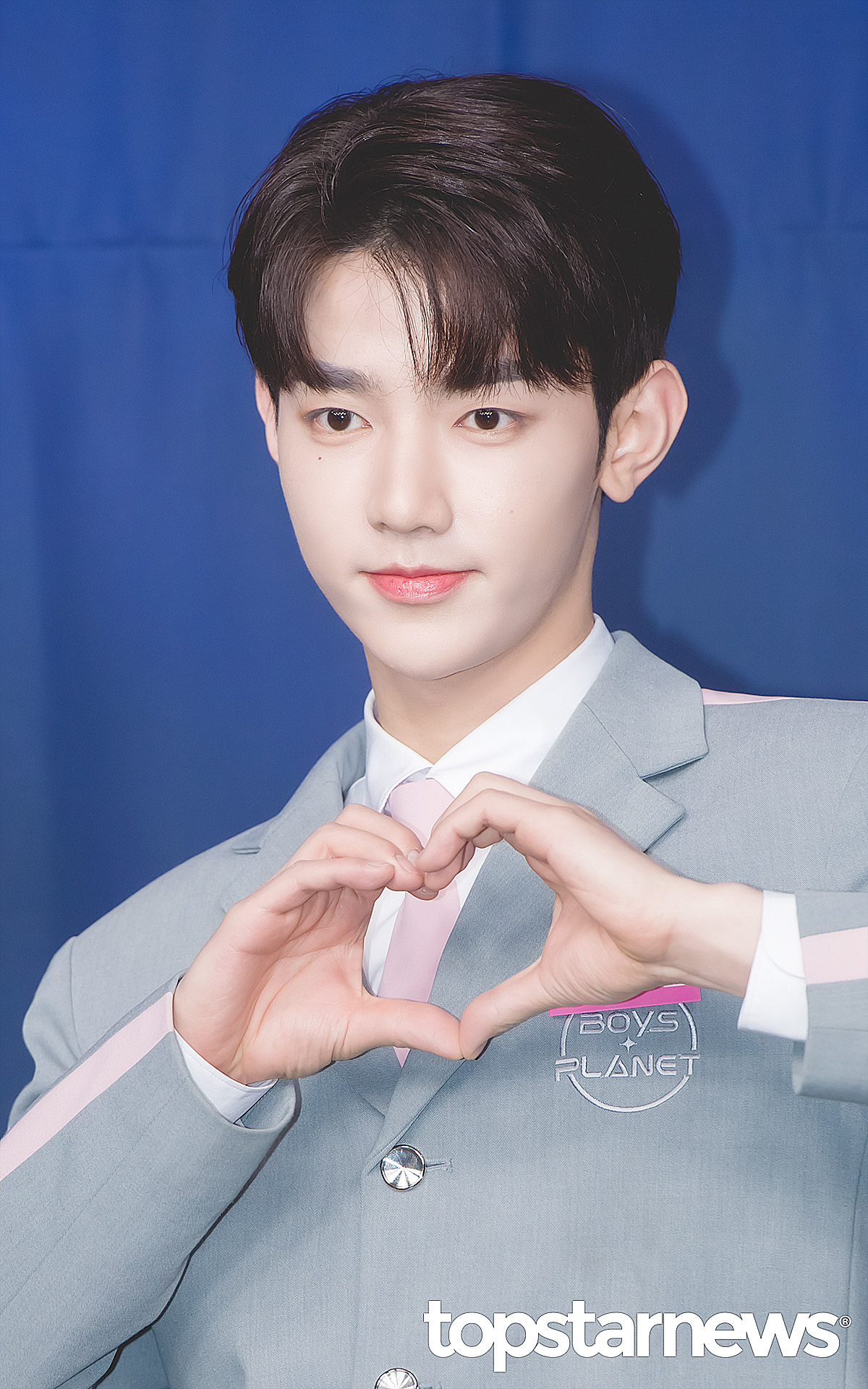 [잡담] 장하오 어떻게 네컷사진보다 기사사진이 더 잘생김? | 인스티즈