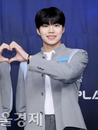 [잡담] 건욱이 오늘 왤케 19살처럼 나옴 | 인스티즈