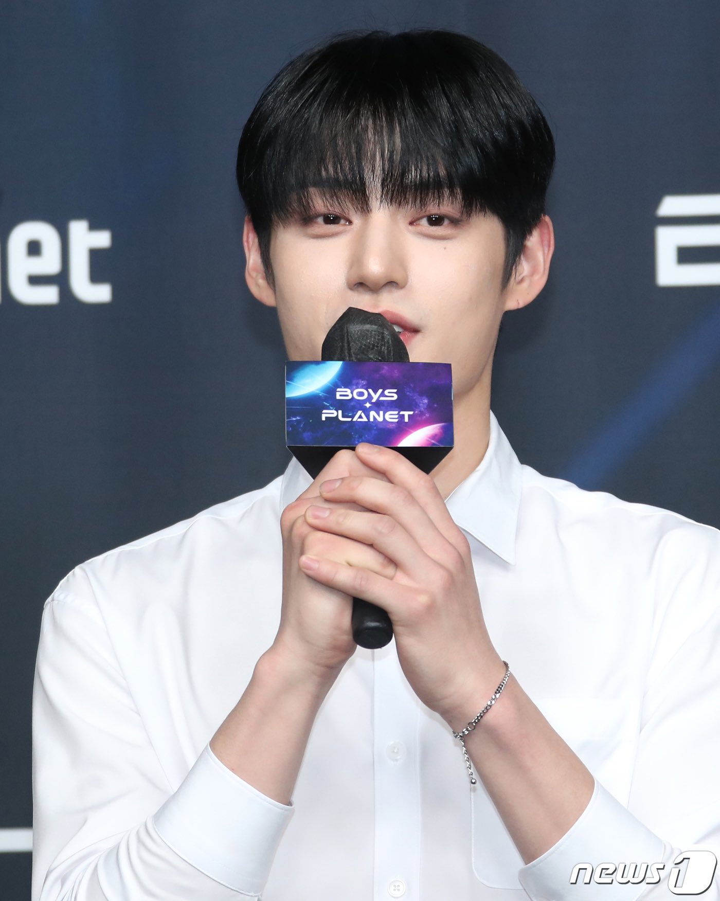 [잡담] 다들 김지웅 셔츠 본거임? | 인스티즈