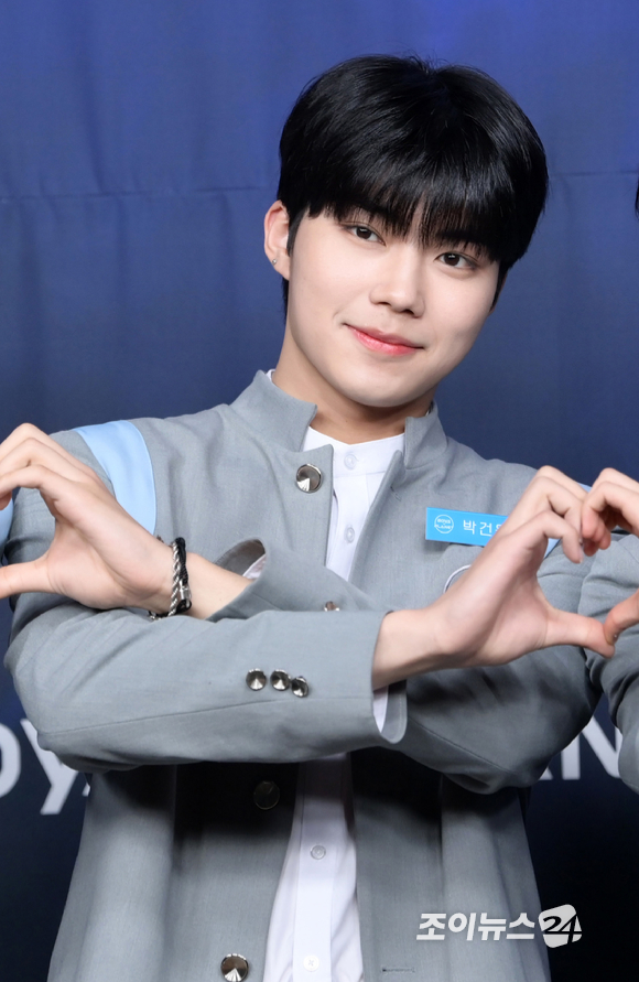 [잡담] 건욱이 오늘 하트 하느라 수고했어요🫶🏻 | 인스티즈