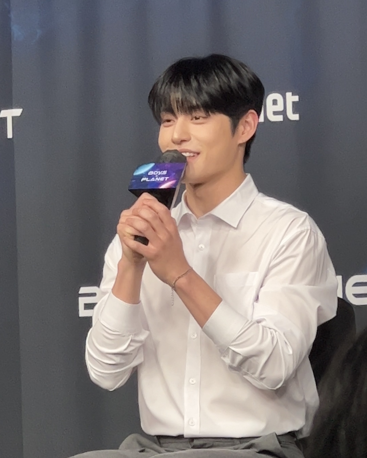 [잡담] 김지웅 사진 우르르 와서 나 아직 소화 못했다 | 인스티즈