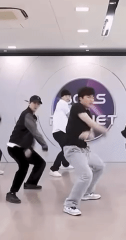 [잡담] 개노조 짭04즈 피지컬 지리는 앙가르드 안무 영업합니다 | 인스티즈