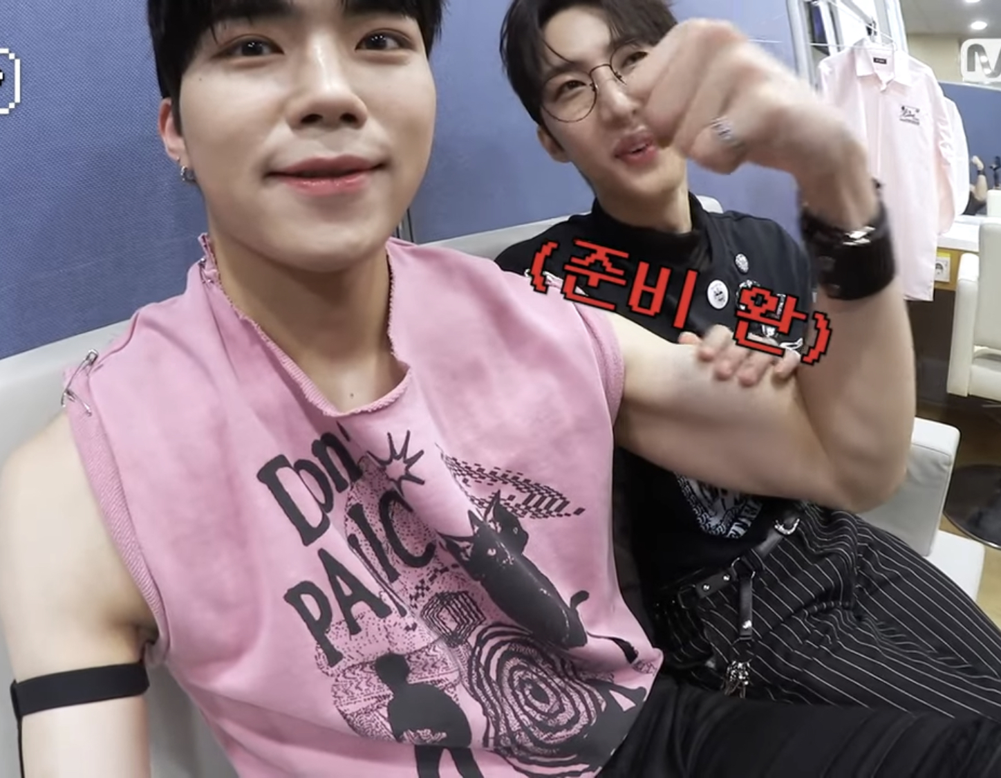 [잡담] 아 건욱이 비하 너무 귀여운데 근육 무슨일이여 ㅋㅋㅋㅋㅋㅋㅋㅋㅋㅋㅋ | 인스티즈