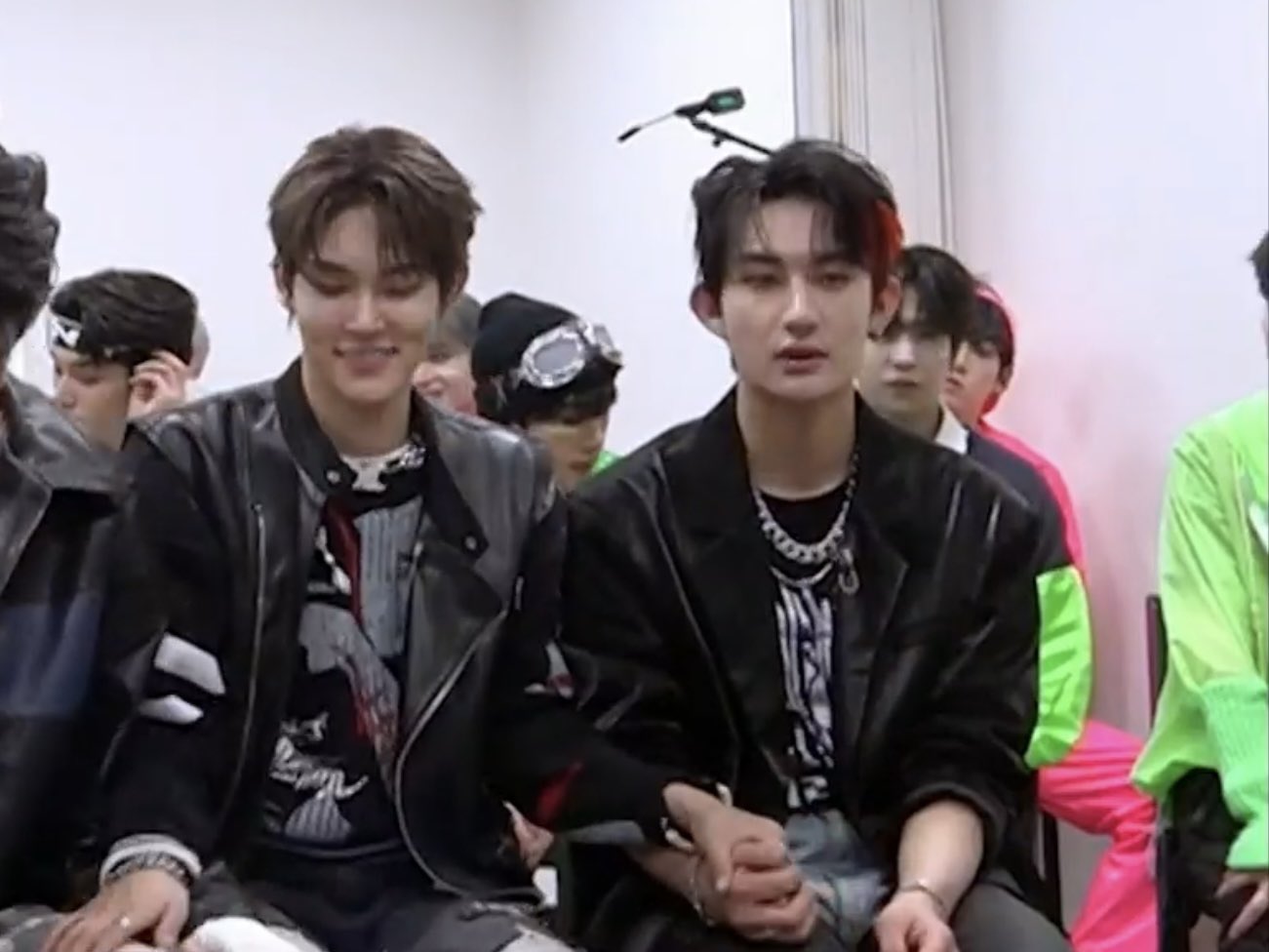 [잡담] 나 사실 기울어진 나캠든 짤 모으는게 취미임 | 인스티즈