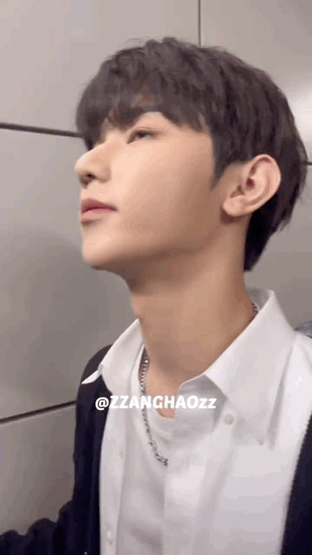 [잡담] 하오 말랐는데 볼 꼬집어주고싶게 생겨쓰어어 | 인스티즈