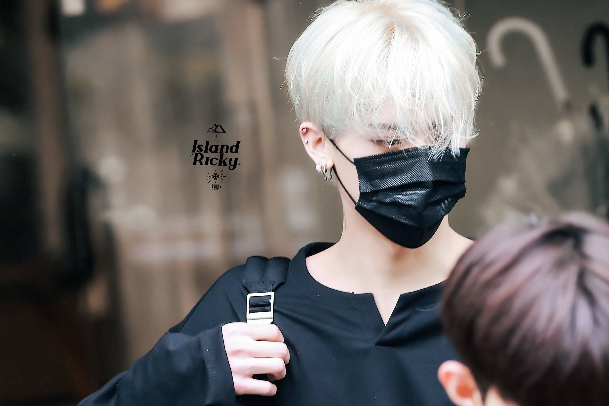 [잡담] 그니까 리키 백금발 오버미를 또 볼 수 있다는거지? | 인스티즈