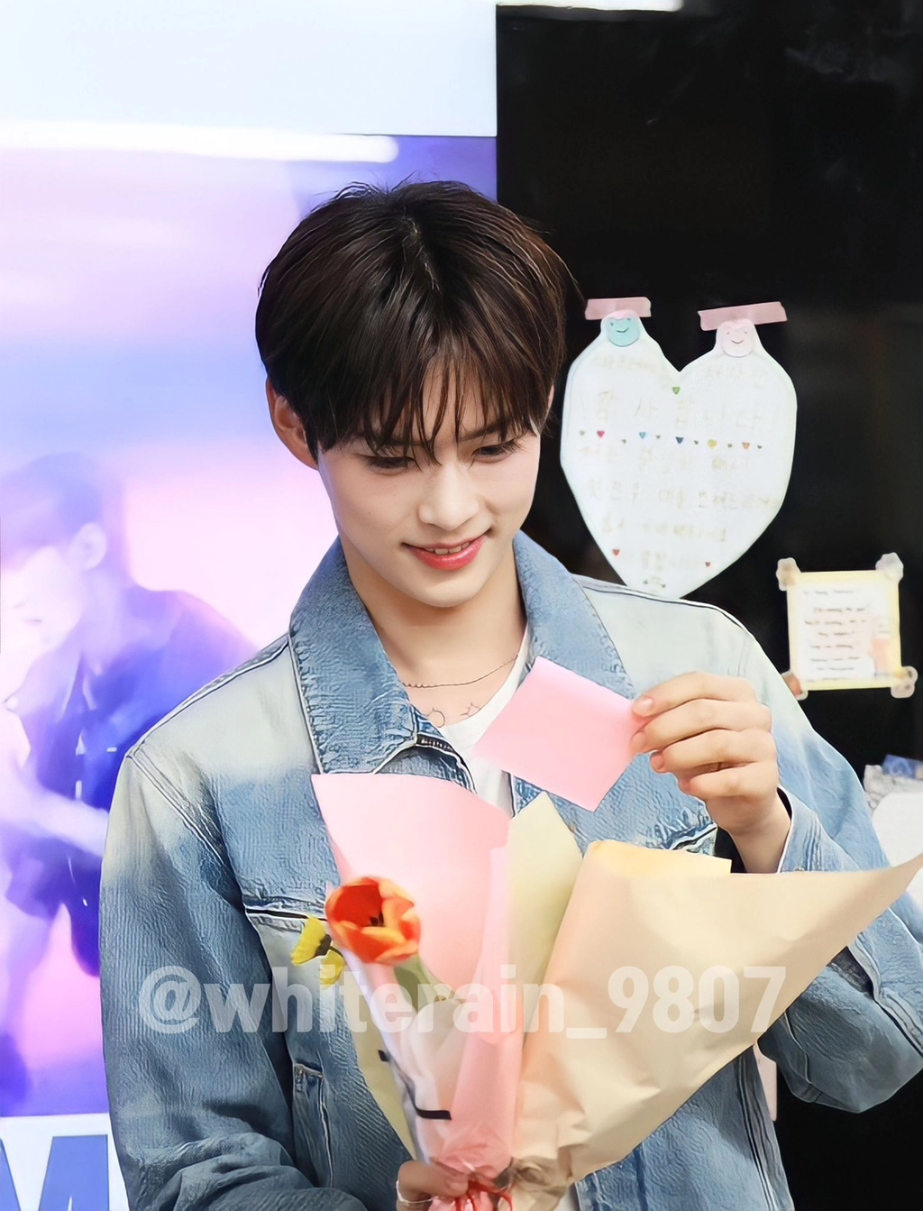 [잡담] 성한빈 문신 잘보여...기절 | 인스티즈