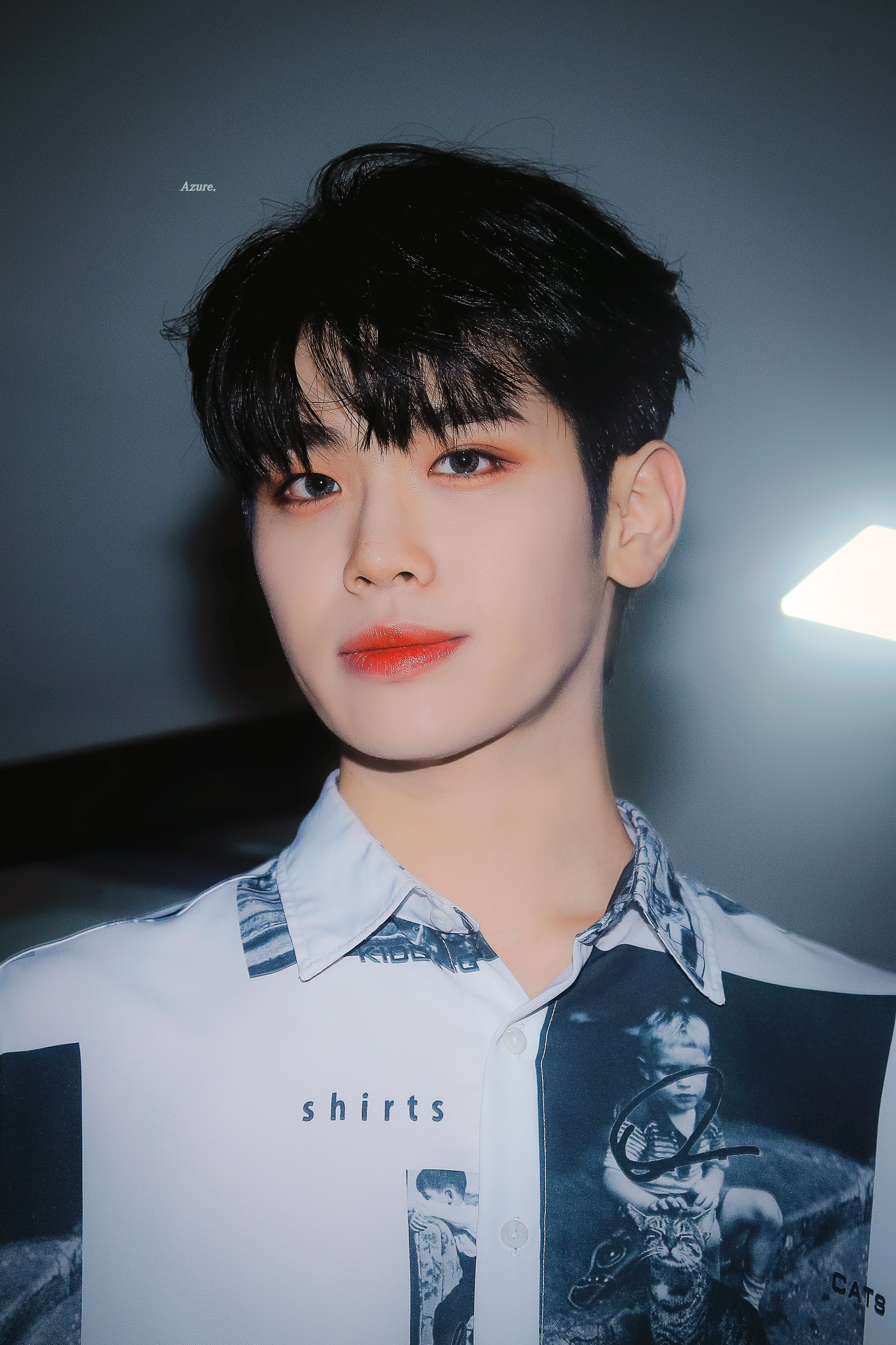 [잡담] 어제 데뷔한 아이돌 아니야? | 인스티즈