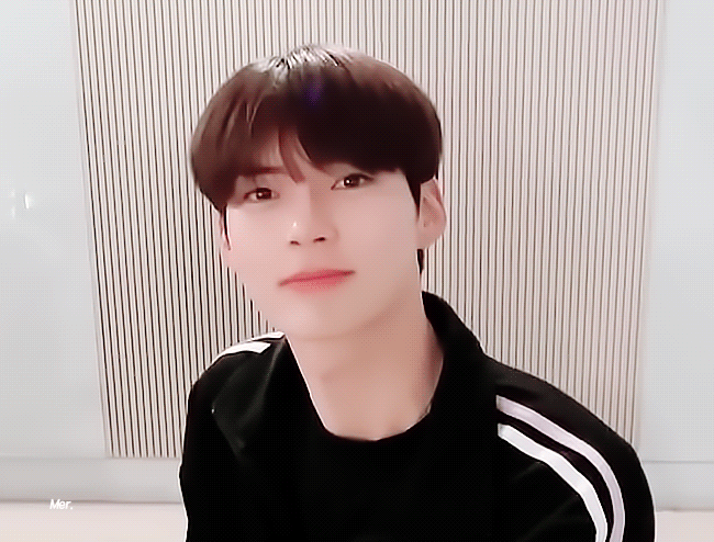 [잡담] 성한빈은 자연스럽게 나오는 표정들이 진짜 예쁘고 매력있는듯 | 인스티즈