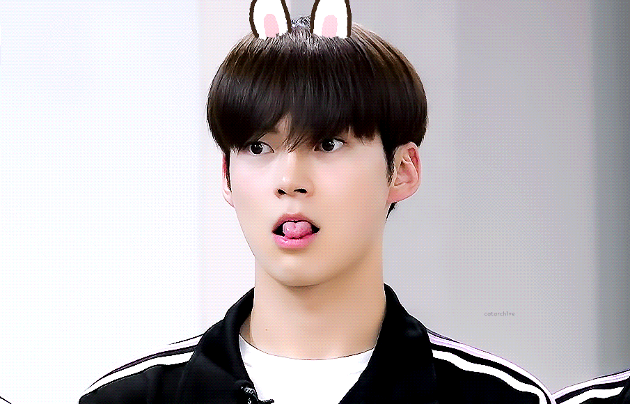 [잡담] 성한빈 이거 무슨 상황이야?? | 인스티즈