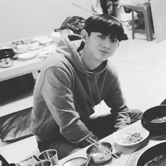 [잡담] 승언아 데뷔해서 남친짤 많이 올려다오 | 인스티즈