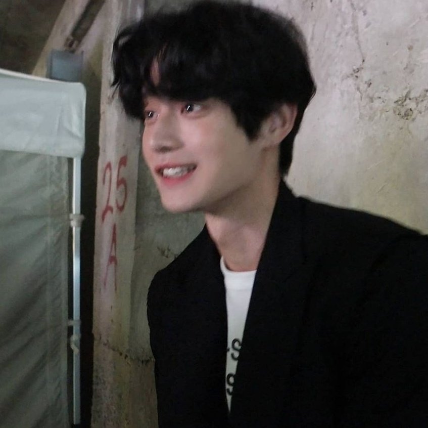 [잡담] 지웅아 보고싶다 응원한다 | 인스티즈