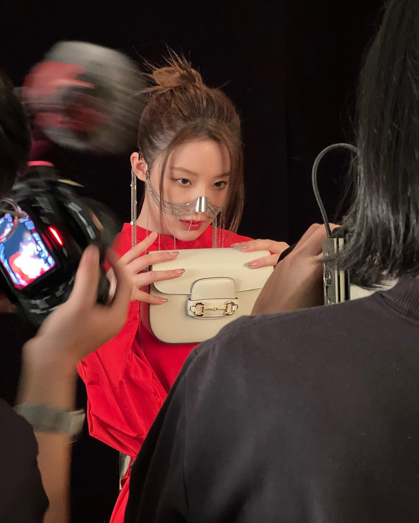 [잡담] 슈화 인스타랑 웨이보에 풀어준 화보촬영때 사진 | 인스티즈