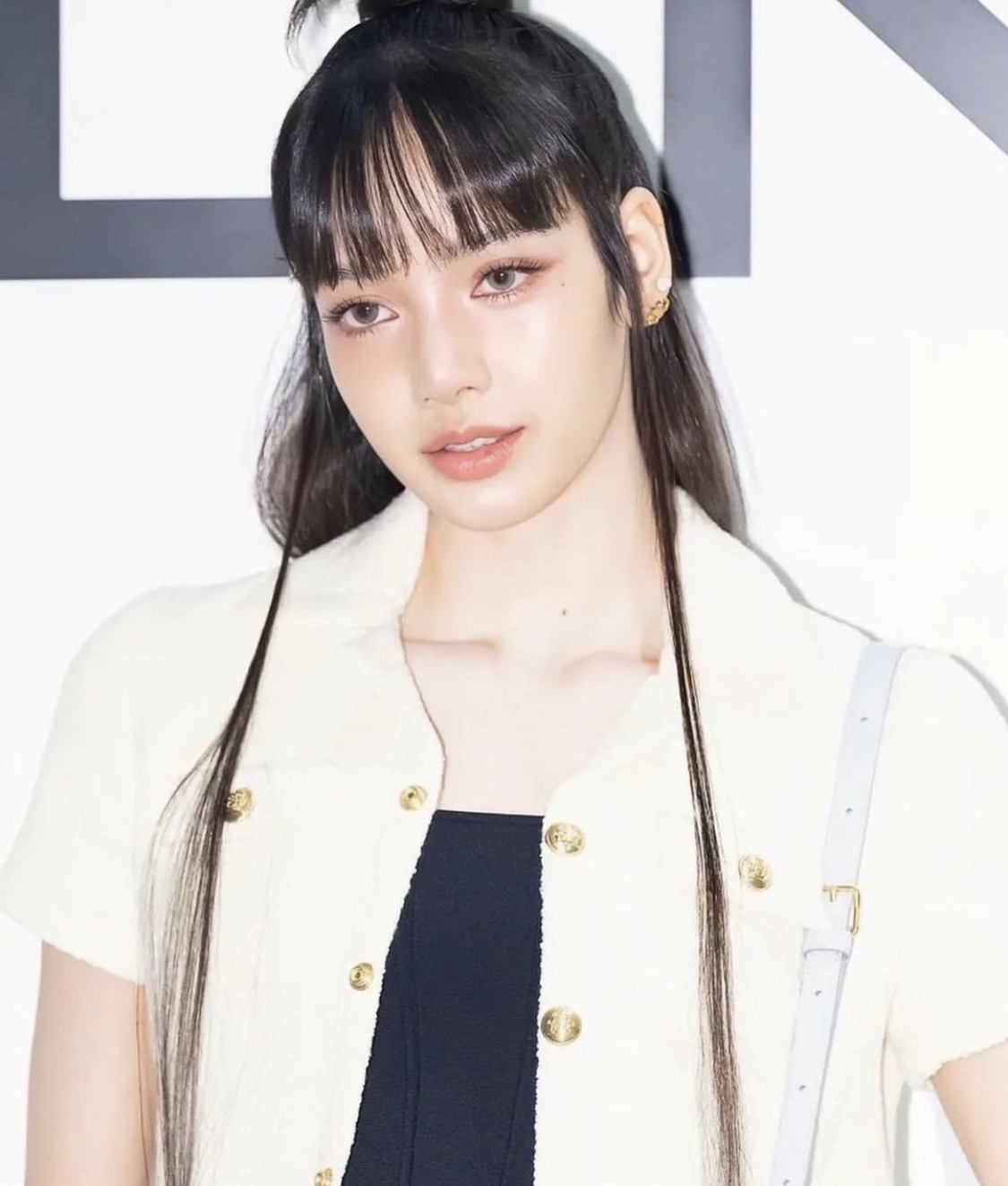 [잡담] 블핑 리사 나겸쌤이 메이크업해줬는데 대박 | 인스티즈