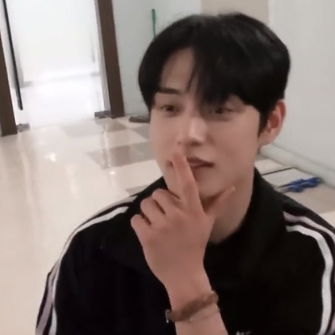 ㄱ [잡담] 개노조가 지웅이형 애인 추리하는 썰 | 인스티즈