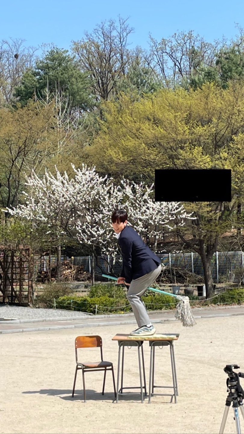 [잡담] 금준현 졸업사진의 비밀 | 인스티즈