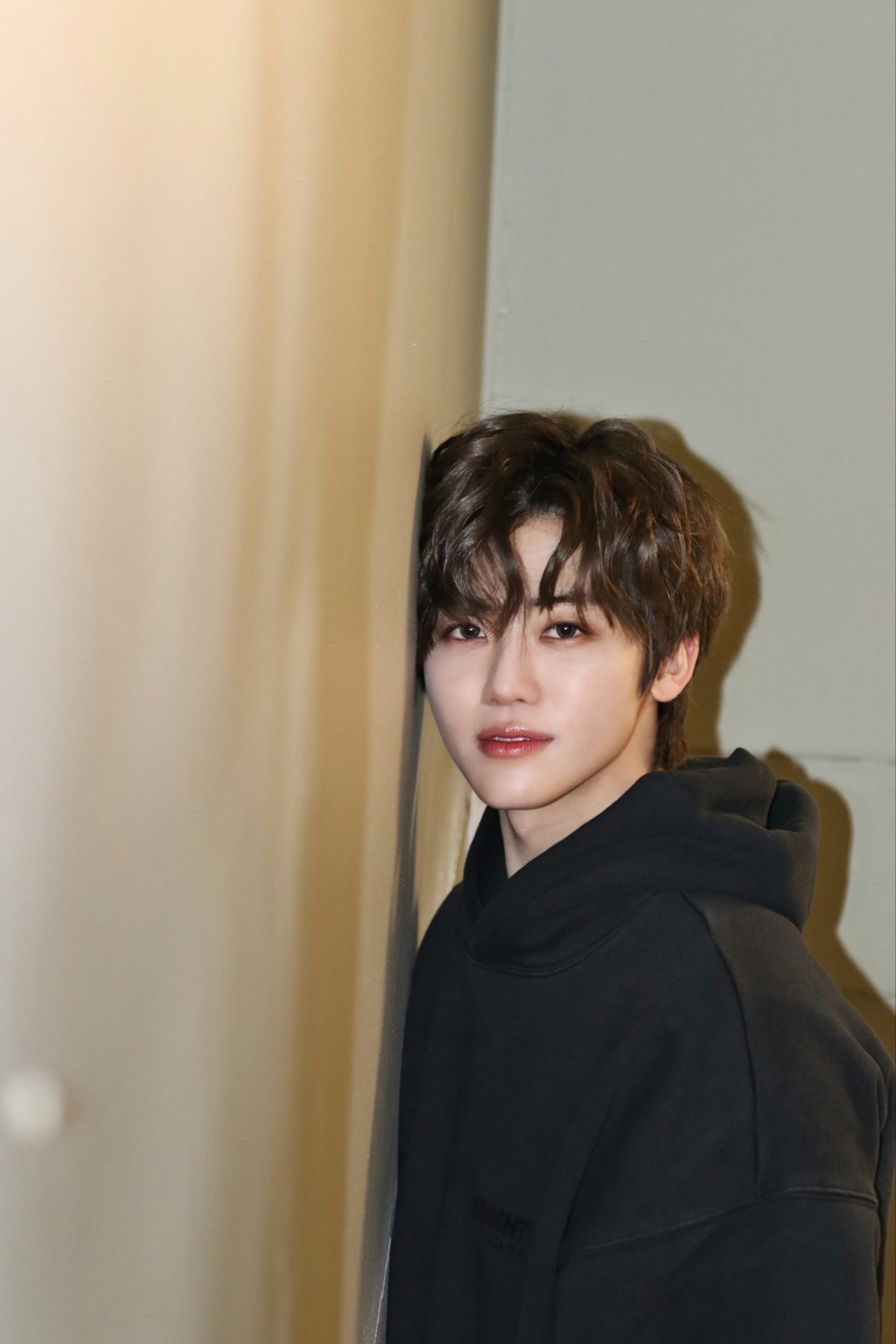 [잡담] 와 진짜 ai가 그린 웹소설 주인공 같아 | 인스티즈