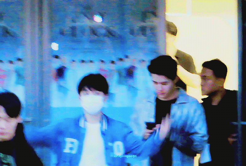 [잡담] 도경수 이번주 일본팬미팅때 이 머리로 해주면 좋겟다 | 인스티즈