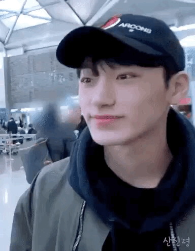 [잡담] 어떤 남배우 좋아하는데 완식의 남돌을 찾았어.. | 인스티즈