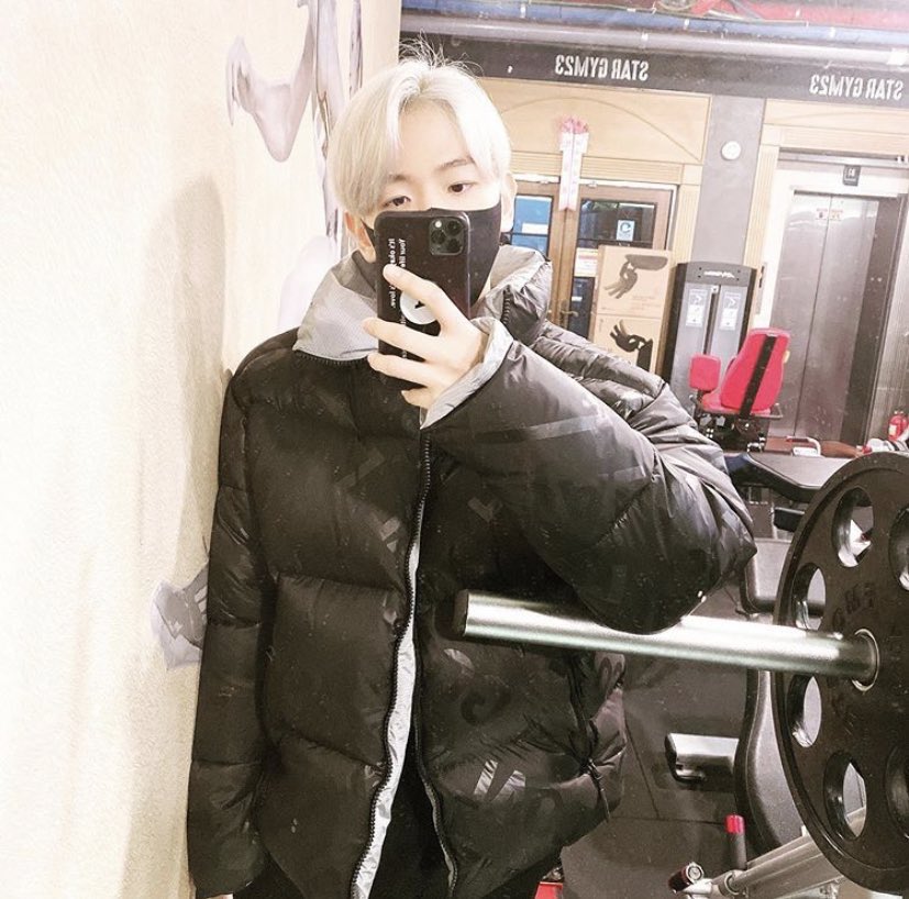 [잡담] 백현이 거셀 너무 좋으네 | 인스티즈