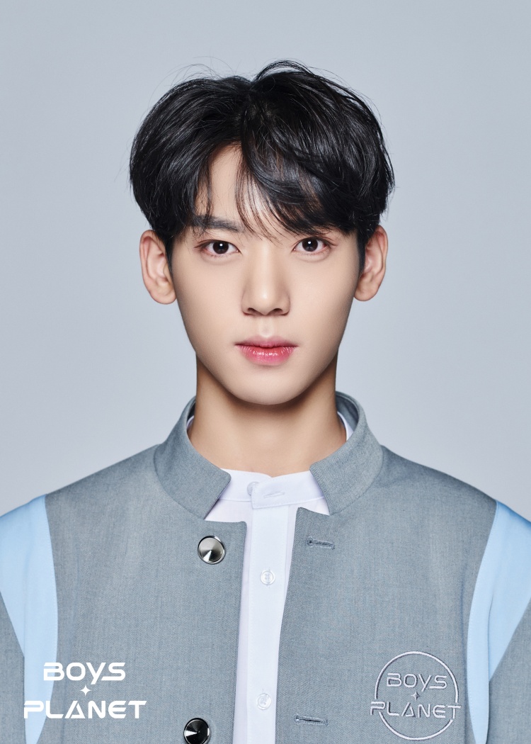 ㄱ [잡담] 건욱유진 방과후 전쟁활동 세계관 잘어울림 | 인스티즈