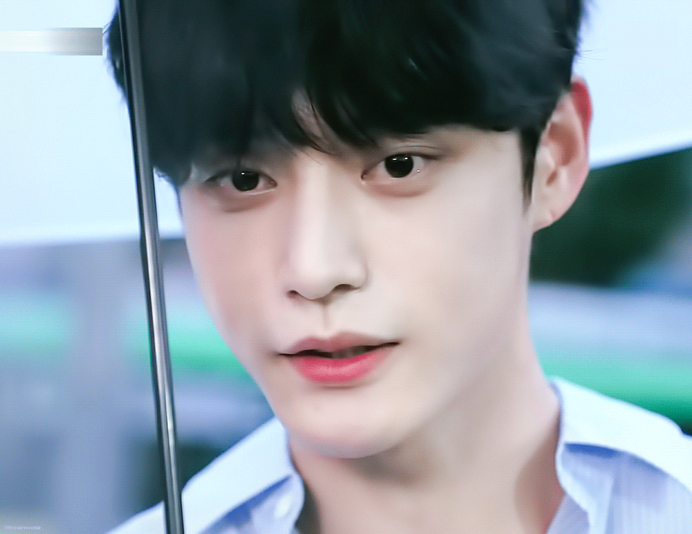 [잡담] 아 김지웅 보고싶어 | 인스티즈