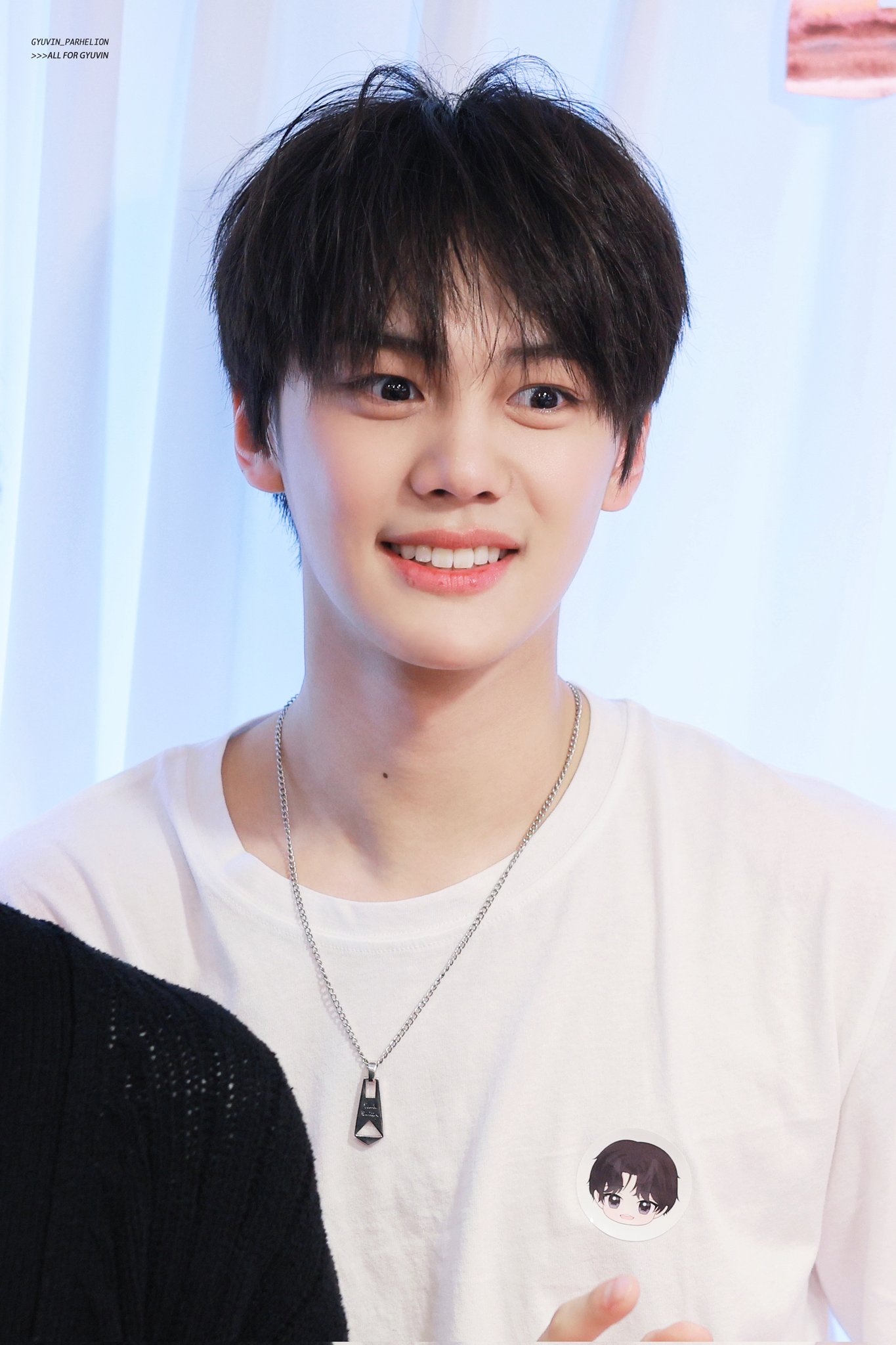 [잡담] 김규빈 애굣살 뭐야..? | 인스티즈