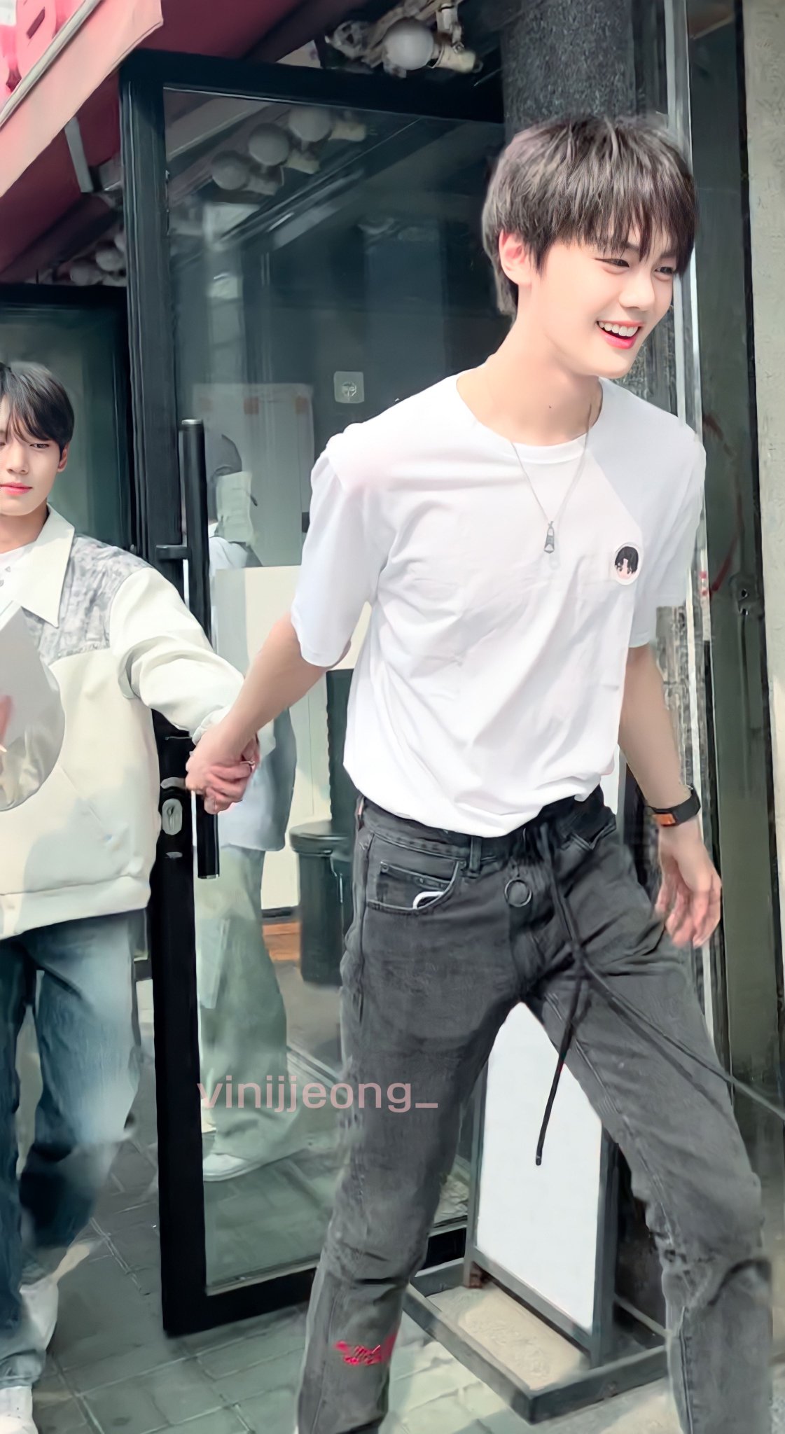 [잡담] 김규빈은 데뷔전인데도 사복센스 벌써 이정도면 | 인스티즈