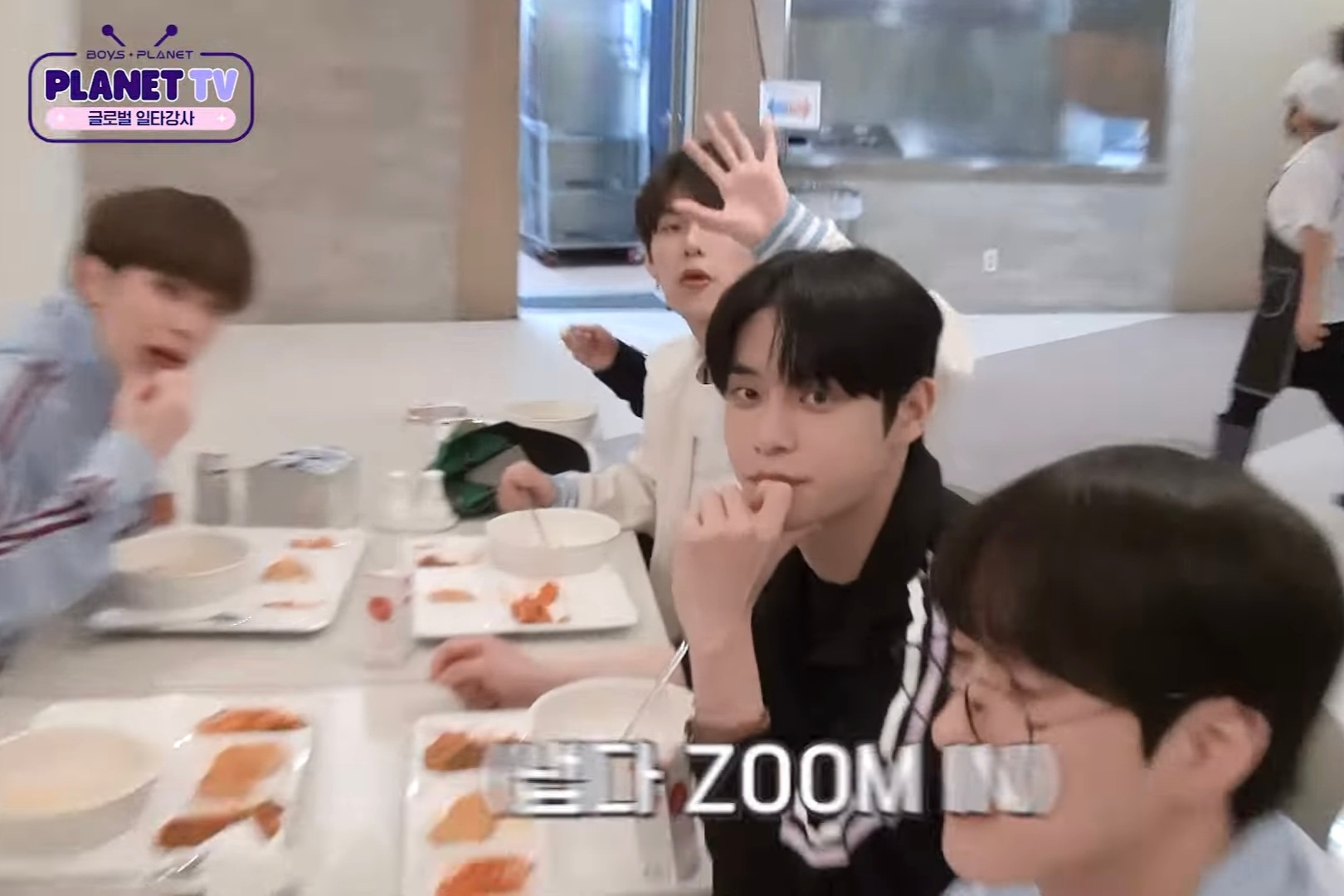 [잡담] 와 밥먹는 애들 직접 찾아봤는데 다들 어떻게 한 번에 본 거임 | 인스티즈