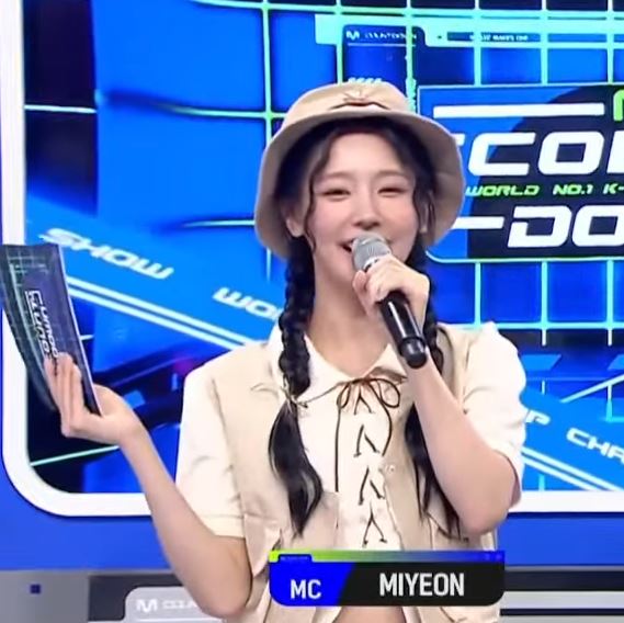 [OnAir] 미여니 오늘 착장 귀여버 | 인스티즈