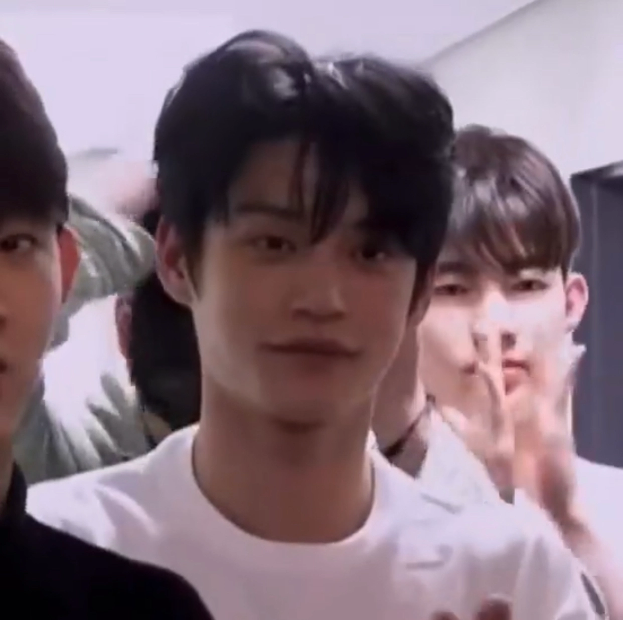 [잡담] 김지웅 이땐 완전 늑대였네 | 인스티즈