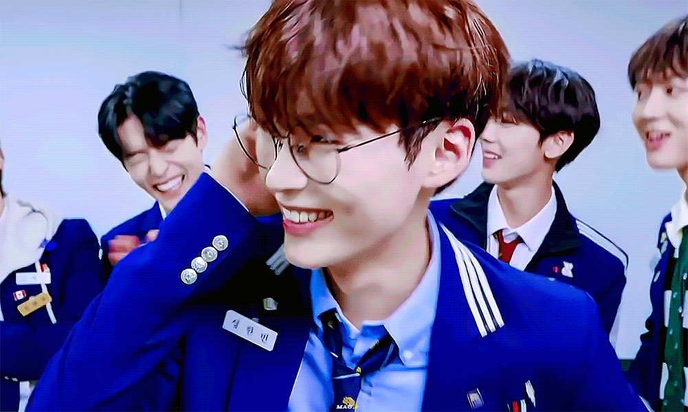 [잡담] 안경 낀 성한빈 전교학생회장상 그 자체,, | 인스티즈