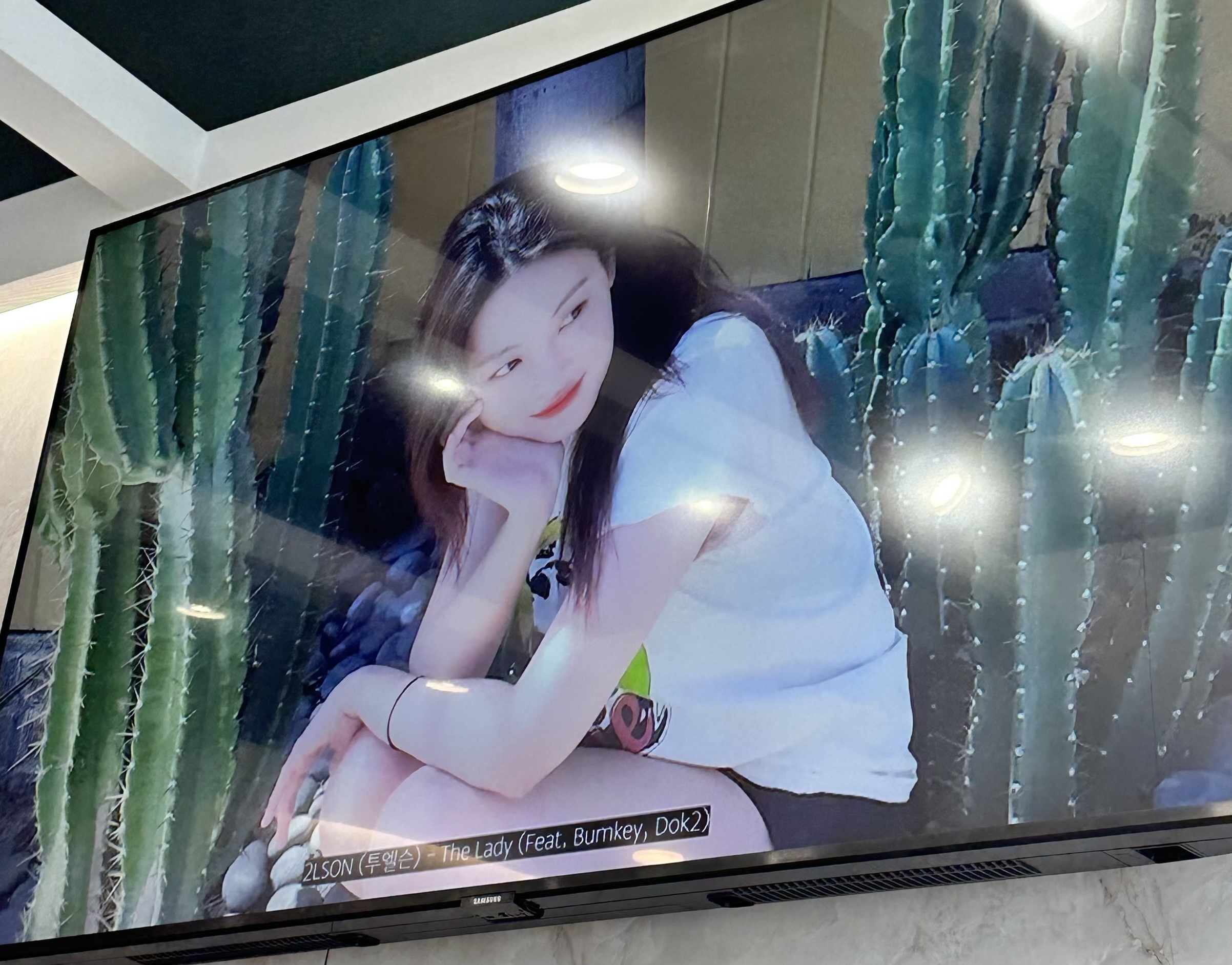 [잡담] 이 사람 연예인인가?? 누구야? | 인스티즈