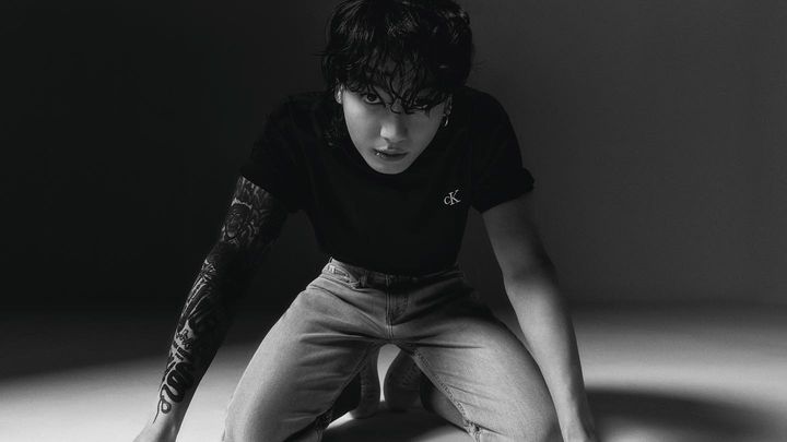 [잡담] 새로 뜬 방탄 정국 캘빈 화보... 눈빛 봐... 개돌았어 진짜 하 | 인스티즈